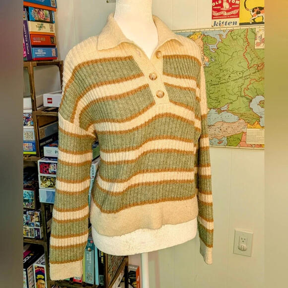 😻 Zara Cropped Fuzzy Sweater, Size 12 - Picture 2 of 5